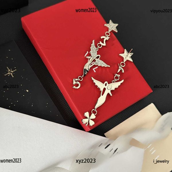 designer women's earrings novelty style jewelry shoe shaped pendant dangle & chandelier #including brand box new arrival, Silver
designer women's earrings novelty style jewelry shoe shaped pendant dangle & chandelier #including brand box new arrival, Silver