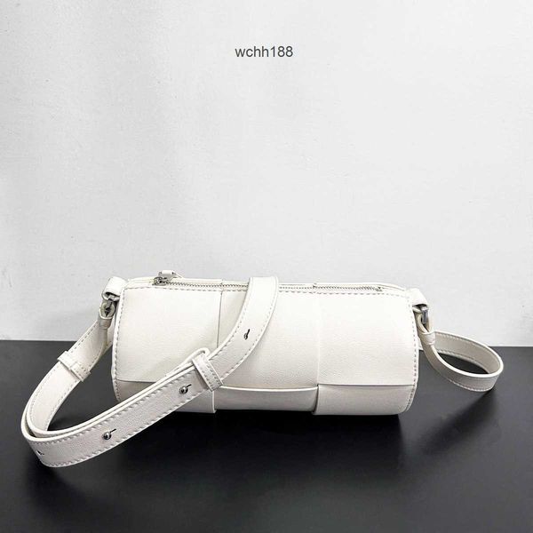 2023 designer bags bag bottegas girl woven canette round handbags small boston cowhide rounds fashion leather one evening shoulder crossbody
2023 designer bags bag bottegas girl woven canette round handbags small boston cowhide rounds fashion leather one evening shoulder crossbody
