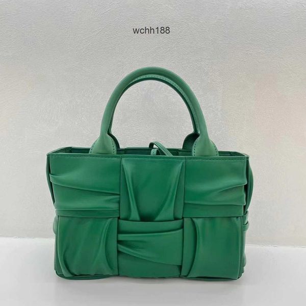 woven bag bottegas 2023 evening girl arco totes leather pleated bags women's tote versatile handheld one shoulder designer crossbody d6
woven bag bottegas 2023 evening girl arco totes leather pleated bags women's tote versatile handheld one shoulder designer crossbody d6