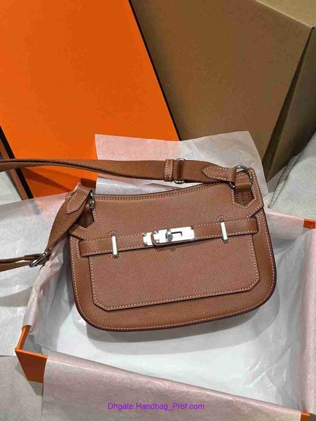 8a quality original hemrres j ypsiere tote bag for sale gypsy mini diagonal straddle bag lock saddle women's head layer cowhide new cas
8a quality original hemrres j ypsiere tote bag for sale gypsy mini diagonal straddle bag lock saddle women's head layer cowhide new cas