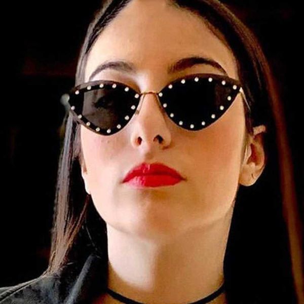 ladies cat eye sunglasses women vintage 2021 rimless rivet cateye sun glasses women fashion small trend glasees uv400 l230523, White;black
ladies cat eye sunglasses women vintage 2021 rimless rivet cateye sun glasses women fashion small trend glasees uv400 l230523, White;black