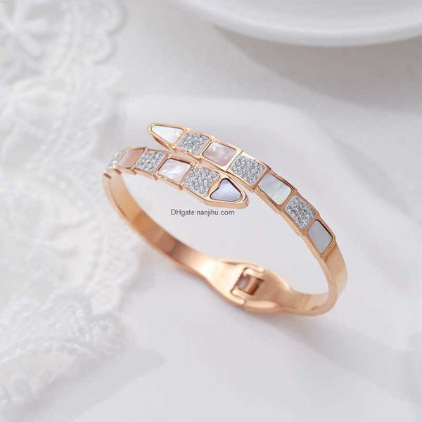 designer luxury belgary brand 2023 new simple snake shape full diamond titanium steel bracelet for women's ins style fashion gold plate, Black
designer luxury belgary brand 2023 new simple snake shape full diamond titanium steel bracelet for women's ins style fashion gold plate, Black