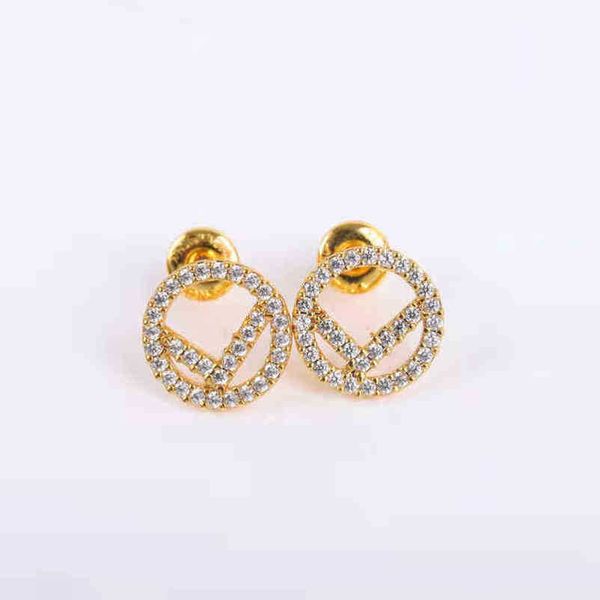 designer jewelry bracelet necklace ring version classic round full diamond earrings women's simple hollow earrings high quality, Golden
designer jewelry bracelet necklace ring version classic round full diamond earrings women's simple hollow earrings high quality, Golden