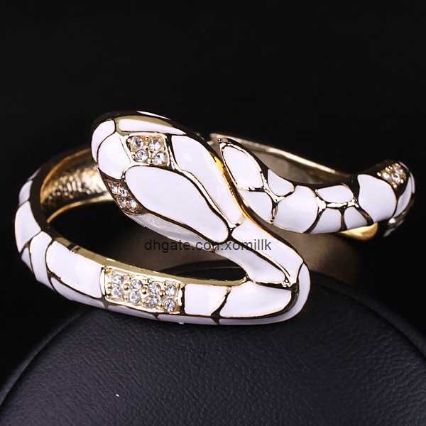 designer luxury belgary brand bracelet qiman selling snake shiny diamond dropping oil fashion bracelet 4-color br-03076, Black
designer luxury belgary brand bracelet qiman selling snake shiny diamond dropping oil fashion bracelet 4-color br-03076, Black