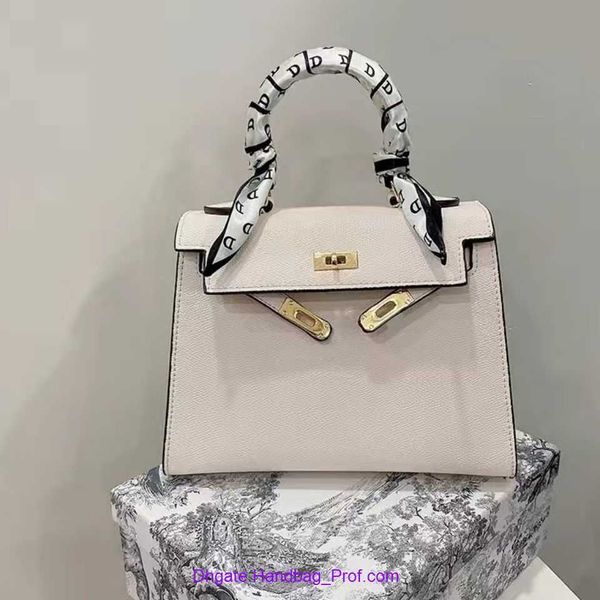 designer hemrres kelys tote bag online shop premium leather handheld versatile 2023 new fashionable fashion crossbody girl with real logo
designer hemrres kelys tote bag online shop premium leather handheld versatile 2023 new fashionable fashion crossbody girl with real logo