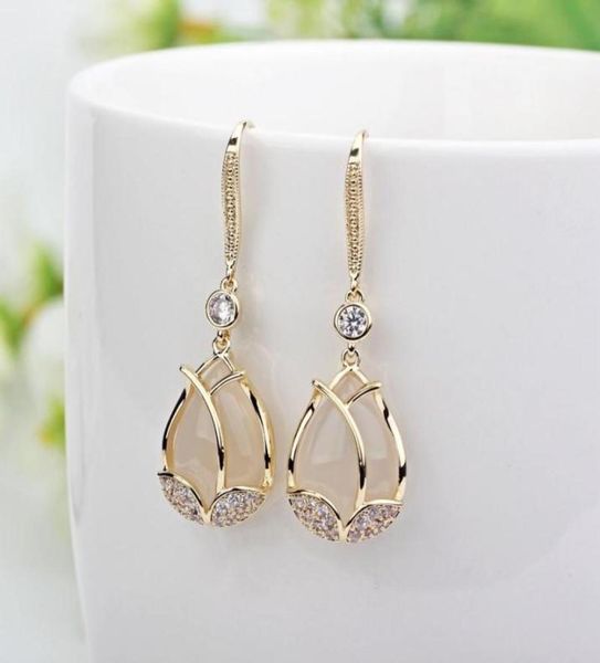dangle chandelier exquisite simple mosaic semiprecious stones eardrop temperamental luxurious tulip earrings for women party je8731005, Silver
dangle chandelier exquisite simple mosaic semiprecious stones eardrop temperamental luxurious tulip earrings for women party je8731005, Silver
