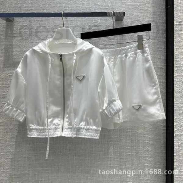 women's tracksuits designer casual set sports versatile short sleeve coat+elastic shorts two piece summer new a1gs, Gray
women's tracksuits designer casual set sports versatile short sleeve coat+elastic shorts two piece summer new a1gs, Gray