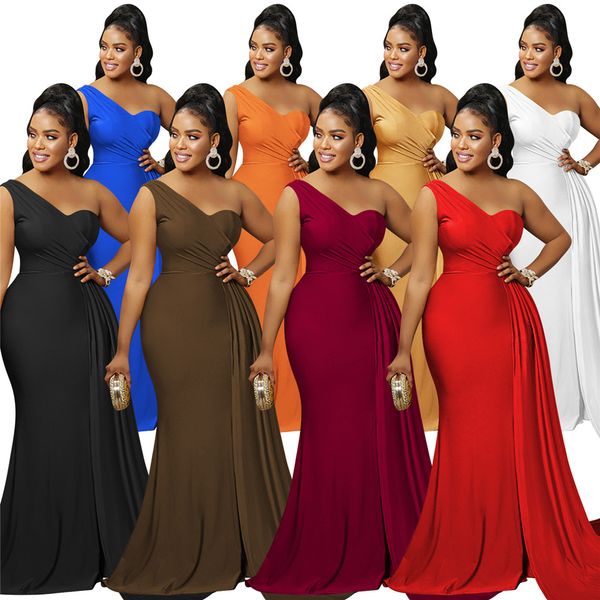 2023 designer casual dresses elegant evening maxi dresses summer y2k sleeveless one shoulder fold bodycon dress solid women clothing wholesa, Black;gray
2023 designer casual dresses elegant evening maxi dresses summer y2k sleeveless one shoulder fold bodycon dress solid women clothing wholesa, Black;gray