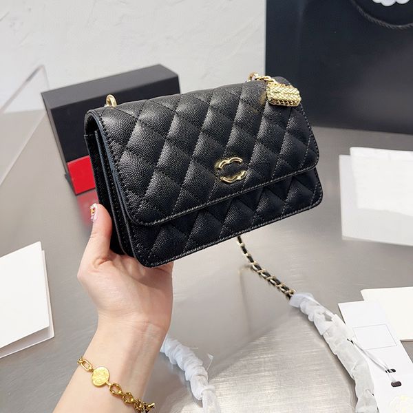 designer shoulder bag classic chain four seasons crossbody shopping bag designer lady luxury famous brands shoulder bag for women gift trave
designer shoulder bag classic chain four seasons crossbody shopping bag designer lady luxury famous brands shoulder bag for women gift trave
