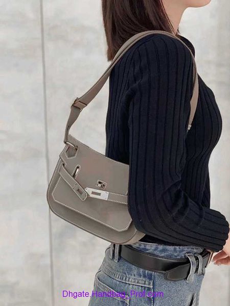 8a quality original hemrres j ypsiere tote bag for sale genuine leather womens gypsy crossbody single shoulder underarm high end feeling mob
8a quality original hemrres j ypsiere tote bag for sale genuine leather womens gypsy crossbody single shoulder underarm high end feeling mob