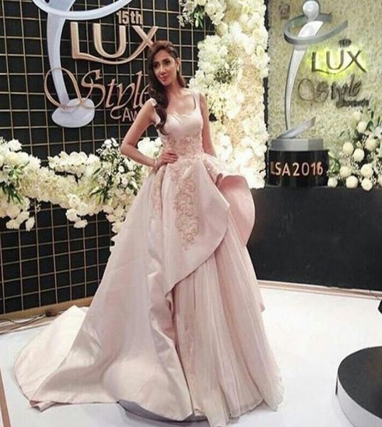 2017 elegant ball gown evening dresses with square neckline overskirt big train beaded embroidery sequins organza mahira khane pro3255929, Black;red
2017 elegant ball gown evening dresses with square neckline overskirt big train beaded embroidery sequins organza mahira khane pro3255929, Black;red