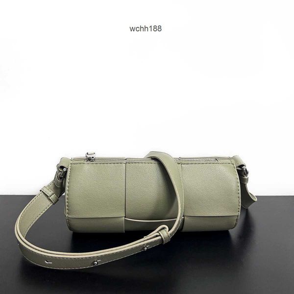 2023 one evening designer bags bag bottegas girl woven canette round handbags small boston cowhide rounds fashion leather shoulder crossbody
2023 one evening designer bags bag bottegas girl woven canette round handbags small boston cowhide rounds fashion leather shoulder crossbody