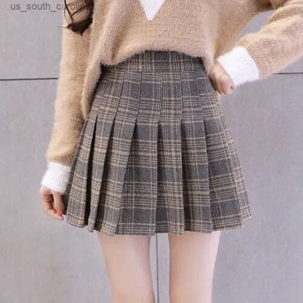 2021 women autumn winter mini skirt thick warm woolen skirt plaid a line skirt high waisted students pleated skirt short skirts l230522, Black
2021 women autumn winter mini skirt thick warm woolen skirt plaid a line skirt high waisted students pleated skirt short skirts l230522, Black