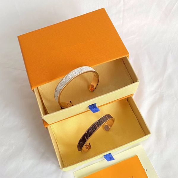 designer brown leather bangle stainless steel love bracelets gold bangles women man open bracelet old flower letter couple classic jewelry a, Black
designer brown leather bangle stainless steel love bracelets gold bangles women man open bracelet old flower letter couple classic jewelry a, Black