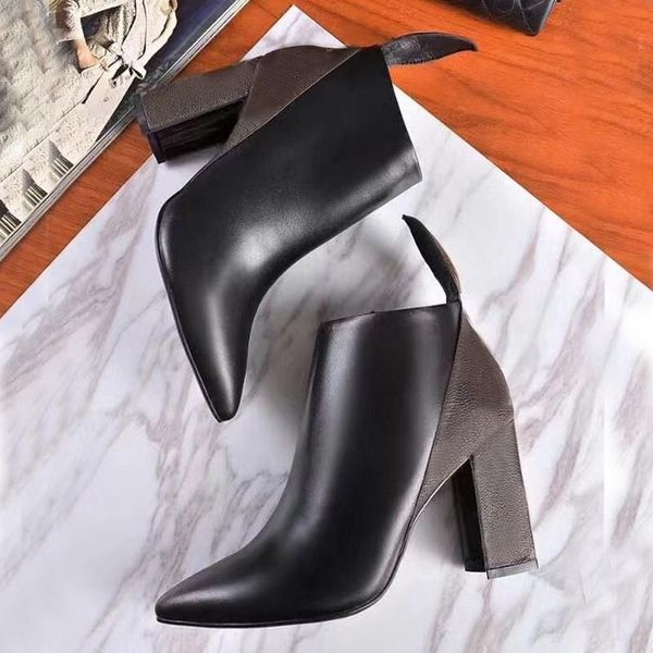 classic designer shoes woman boots cowhide zipper metal buckle ankle boot leather heels autumn winter thick heel women shoes letters shoe la, Black
classic designer shoes woman boots cowhide zipper metal buckle ankle boot leather heels autumn winter thick heel women shoes letters shoe la, Black