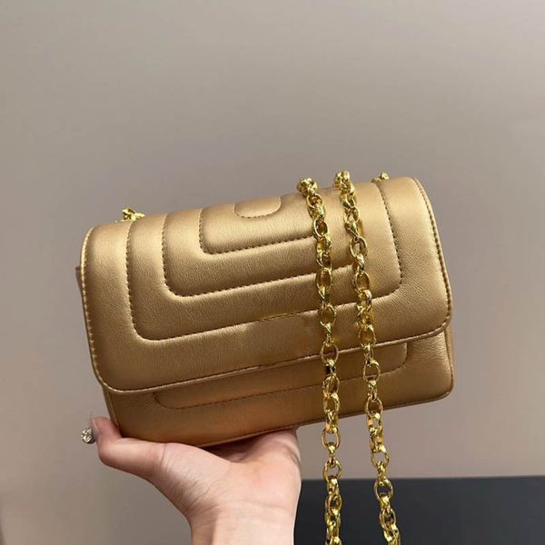 gold and silver color unconventional women flap shoulder bag outdoor shopping trend luxury handbag mini designer purse card holder fanny pac
gold and silver color unconventional women flap shoulder bag outdoor shopping trend luxury handbag mini designer purse card holder fanny pac
