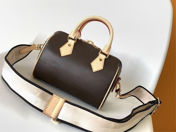 10a designer women bag speedy 20cm mini shoulder bag canvas pillow handbag lady leather handle crossbody bag
10a designer women bag speedy 20cm mini shoulder bag canvas pillow handbag lady leather handle crossbody bag