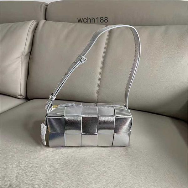 versatile bag summer bottegas woven evening leather bags underarm 2023 spring designer brick high cassette shoulder girl cowhide handbag 79o
versatile bag summer bottegas woven evening leather bags underarm 2023 spring designer brick high cassette shoulder girl cowhide handbag 79o