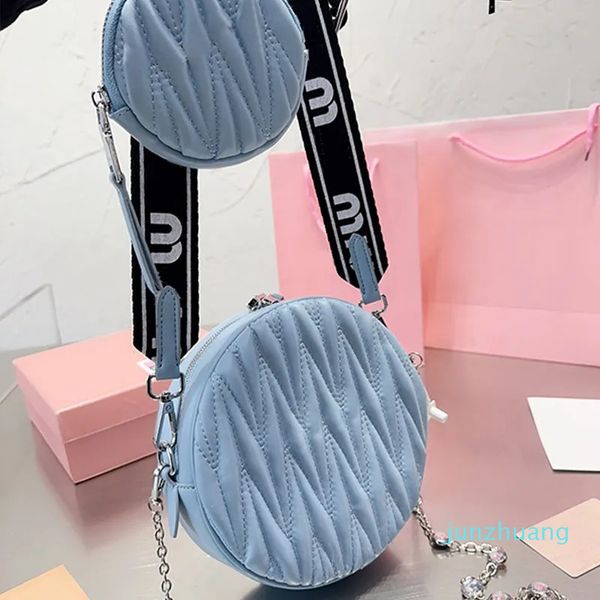 miu bag pleated 2-in-1 round bag women designer handbags jewel chain shoulder bags woven letter shoulder strap with mini pouch zipper closur
miu bag pleated 2-in-1 round bag women designer handbags jewel chain shoulder bags woven letter shoulder strap with mini pouch zipper closur