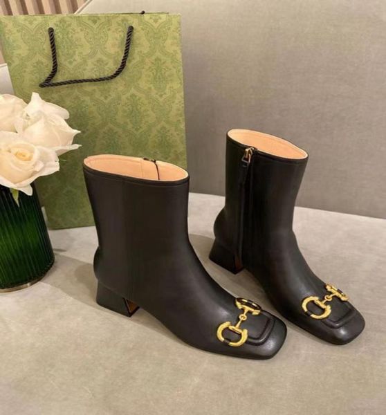 2021 women039s boots fashion horse clasp real leather black and white zipper high heels autumn martin knight boot s2515312
2021 women039s boots fashion horse clasp real leather black and white zipper high heels autumn martin knight boot s2515312