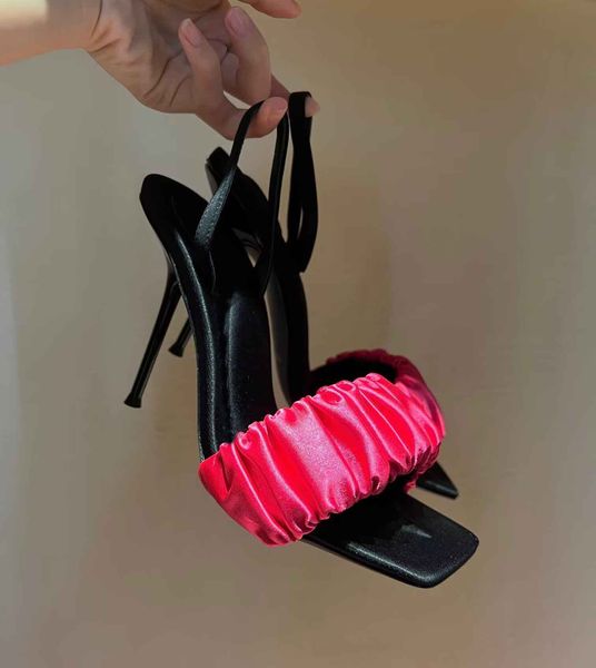 famous 23s/s brand women wang julie sandals shoes black stain crystal slingback crystal branding strappy lady high heels party wedding dress
famous 23s/s brand women wang julie sandals shoes black stain crystal slingback crystal branding strappy lady high heels party wedding dress