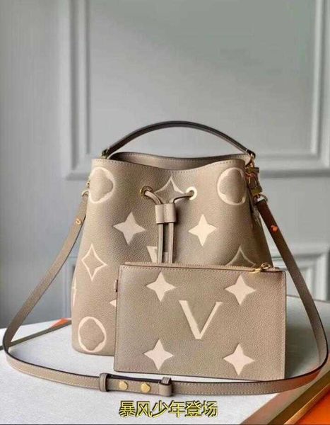designer bags womens genuine leather shoulder bags embossing handbag purse crossbody bag bucket bag handbags tote bag wallets with box quali
designer bags womens genuine leather shoulder bags embossing handbag purse crossbody bag bucket bag handbags tote bag wallets with box quali