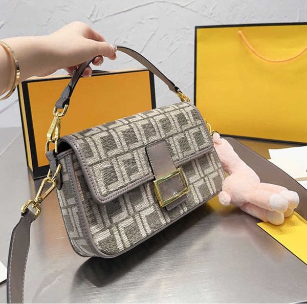 fashion brands bags totes handbag designer bag women classic imitation brand patchwork letter cotton buckle shoulder bag commuter party dinn
fashion brands bags totes handbag designer bag women classic imitation brand patchwork letter cotton buckle shoulder bag commuter party dinn
