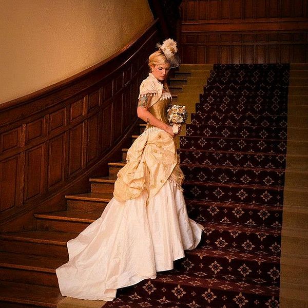 vintage a line wedding dresses with short sleeves jacket ruched taffeta long medieval victorian bridal gowns corset plus size women robe de, White
vintage a line wedding dresses with short sleeves jacket ruched taffeta long medieval victorian bridal gowns corset plus size women robe de, White