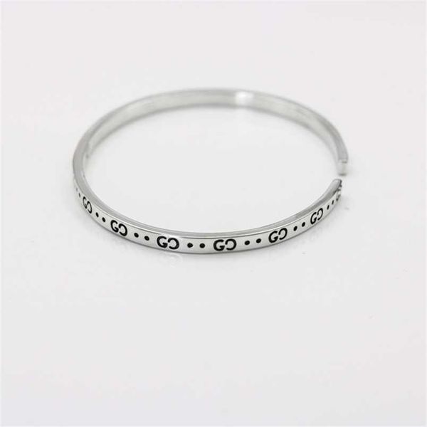 20% off 2023 new designer jewelry necklace ring trend girls' thin bracelet classic simple bracelet with fashionable opening, Black
20% off 2023 new designer jewelry necklace ring trend girls' thin bracelet classic simple bracelet with fashionable opening, Black