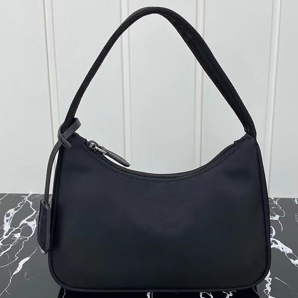 designer 2005 nylon 3 pcs high shoulder bag cleo hobo mens womens luxury chain hobo wallet messenger bag womens clutch 2000 handbag fashion
designer 2005 nylon 3 pcs high shoulder bag cleo hobo mens womens luxury chain hobo wallet messenger bag womens clutch 2000 handbag fashion