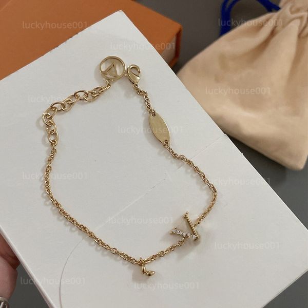 new 18k gold plated luxury pendant letter flower pendant necklace designer fashion simple stainless steel bracelet wedding party gift crysta, Silver
new 18k gold plated luxury pendant letter flower pendant necklace designer fashion simple stainless steel bracelet wedding party gift crysta, Silver