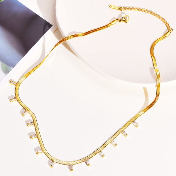 women's necklace personalized and trendy stainless steel flat thin snake chain necklace inlay green white cubic zirconia jewelry party, Golden;silver
women's necklace personalized and trendy stainless steel flat thin snake chain necklace inlay green white cubic zirconia jewelry party, Golden;silver