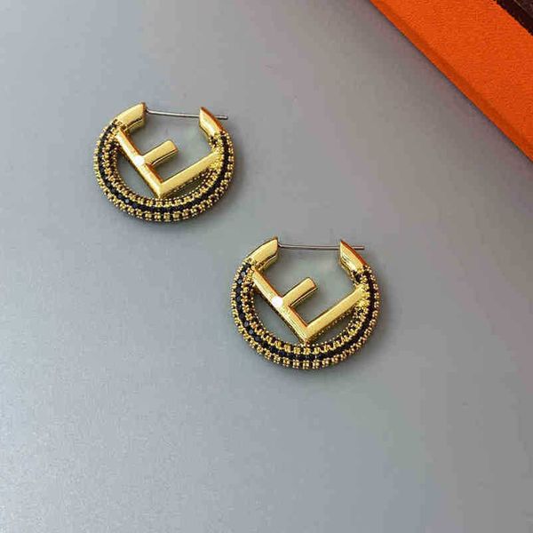 designer jewelry bracelet necklace ring women's color matching brass gold-plated inlaid zircon simple temperament cool earrings high qu, Golden
designer jewelry bracelet necklace ring women's color matching brass gold-plated inlaid zircon simple temperament cool earrings high qu, Golden