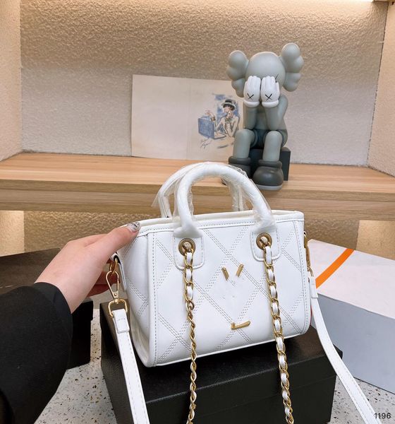 new women's bag portable chain bag ringer bag single shoulder crossbody bag designer
new women's bag portable chain bag ringer bag single shoulder crossbody bag designer