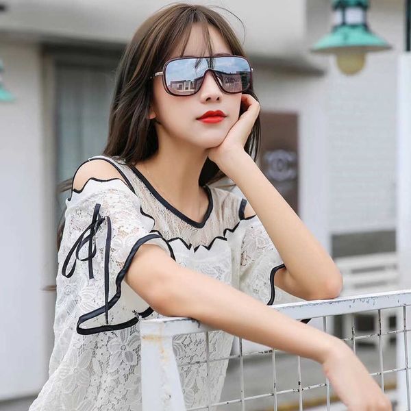 original wholesale designer sunglasses for sale men's and women's sunglasses dita evdura one-piece lens big frame have, White;black
original wholesale designer sunglasses for sale men's and women's sunglasses dita evdura one-piece lens big frame have, White;black