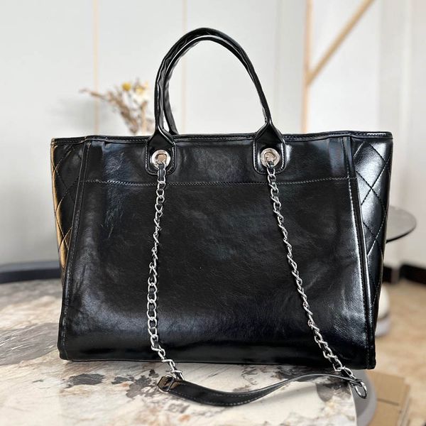large capacity women vintage beach bag matelasse chain leather luxury designer crossbody bag outdoor travel handbag trend everything goes wi
large capacity women vintage beach bag matelasse chain leather luxury designer crossbody bag outdoor travel handbag trend everything goes wi