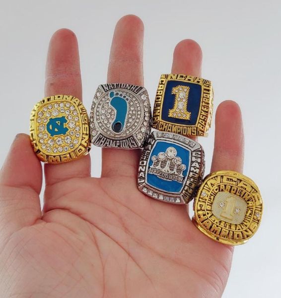 5pcs 1993 2005 2009 2017 north carolina tar heels national championship ring sport souvenir fan promotion gift whole drop ship3575710, Golden;silver
5pcs 1993 2005 2009 2017 north carolina tar heels national championship ring sport souvenir fan promotion gift whole drop ship3575710, Golden;silver