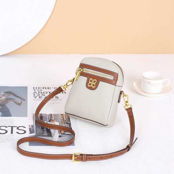 genuine leather womens bag fashion togo first layer phone messenger casual coin purse, Red;black
genuine leather womens bag fashion togo first layer phone messenger casual coin purse, Red;black