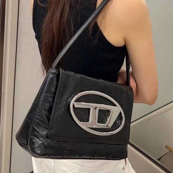 shoulder suitcase and bag dinner one women summer new high capacity dingdang underarm end small group silver handheld tide
shoulder suitcase and bag dinner one women summer new high capacity dingdang underarm end small group silver handheld tide
