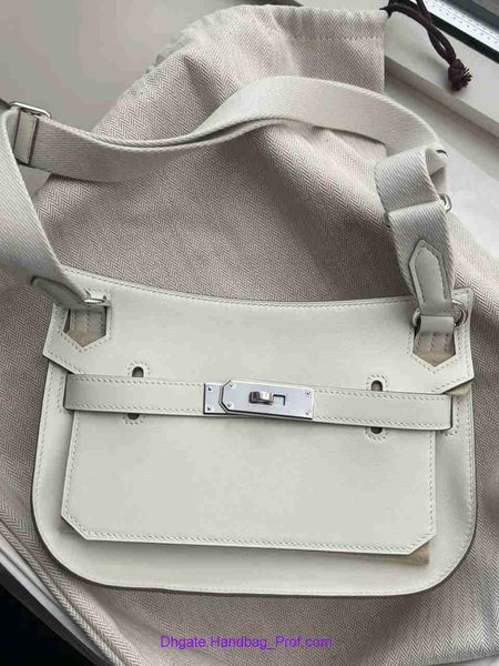 8a quality original hemrres j ypsiere tote bag for sale genuine leather new mini gypsy womens mini small square one shoulder crossbody porta
8a quality original hemrres j ypsiere tote bag for sale genuine leather new mini gypsy womens mini small square one shoulder crossbody porta