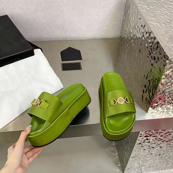 women's designer shoes, slippers, casual fashion, summer early spring thick sole plaid pattern, wear-resistant, high-quality silk slipp, Black
women's designer shoes, slippers, casual fashion, summer early spring thick sole plaid pattern, wear-resistant, high-quality silk slipp, Black