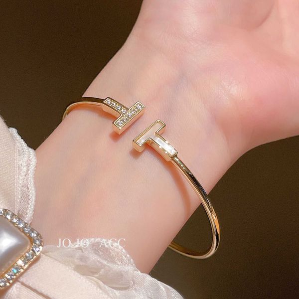 designer sweet t-shaped shell letter natural fritillary t bracelet ins style simple bracelet gold plated zircon bracelet, Black
designer sweet t-shaped shell letter natural fritillary t bracelet ins style simple bracelet gold plated zircon bracelet, Black