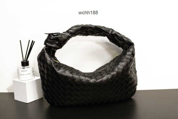 2023 texture fashion woven designer cloud bag girl bottegas armpit evening jodies knot bags handbag teen soft jodie leather cowhorn women�
2023 texture fashion woven designer cloud bag girl bottegas armpit evening jodies knot bags handbag teen soft jodie leather cowhorn women�