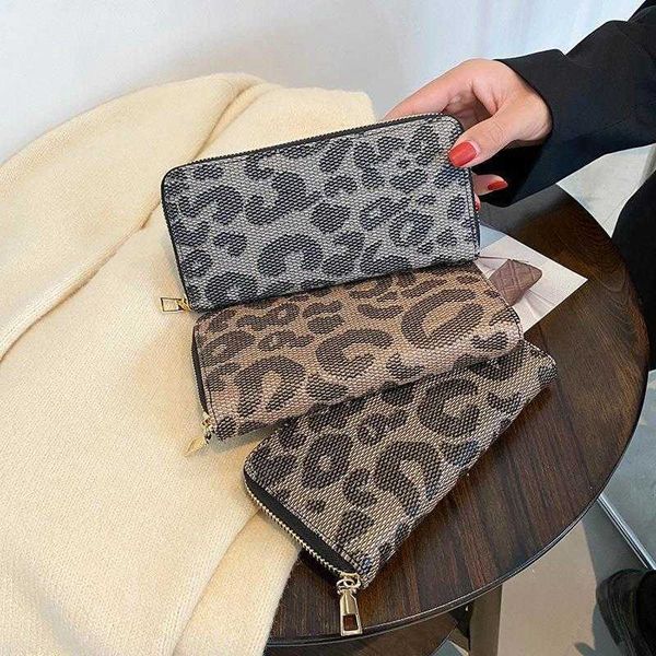 womens wallet leopard print purse pu wrist strap zipper handbag multi card mobile phone bag holder wholesale, Red;black
womens wallet leopard print purse pu wrist strap zipper handbag multi card mobile phone bag holder wholesale, Red;black