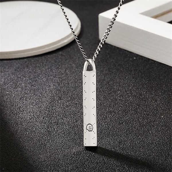 2023 new designer jewelry bracelet necklace ring sterling skull rectangular straight line pendant couple sweater chain, Silver
2023 new designer jewelry bracelet necklace ring sterling skull rectangular straight line pendant couple sweater chain, Silver