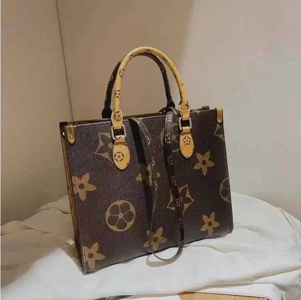 luxurys designer bags women handbags bag embossed flower monograms onthego gm mm handbag purse the tote shoulder leather cross body female b
luxurys designer bags women handbags bag embossed flower monograms onthego gm mm handbag purse the tote shoulder leather cross body female b