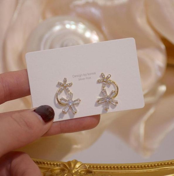 dangle chandelier romantic transparent crystal flower petal earring for women cubic zirconia inlay charming stud earrings weddin4344124, Silver
dangle chandelier romantic transparent crystal flower petal earring for women cubic zirconia inlay charming stud earrings weddin4344124, Silver