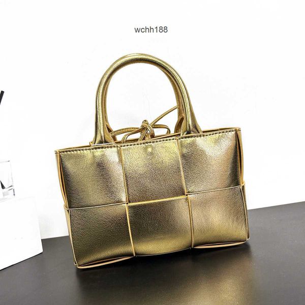 bottegas shoulder bag evening bags girl arco tote small totes texture woven 2023 women's leather capacity portable designer single room
bottegas shoulder bag evening bags girl arco tote small totes texture woven 2023 women's leather capacity portable designer single room