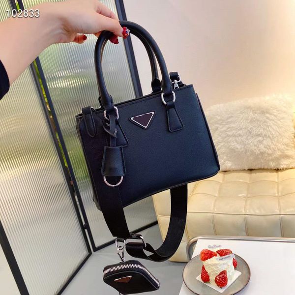 designer tote bags four seasons crossbody shopping bag designer purses and handbags lady luxury famous brands pu shoulder bag for women gift
designer tote bags four seasons crossbody shopping bag designer purses and handbags lady luxury famous brands pu shoulder bag for women gift