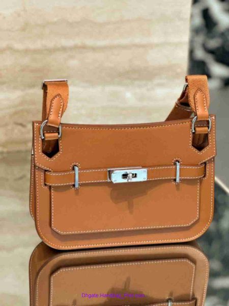8a quality original hemrres j ypsiere tote bag for sale 2013 new layer cowhide gypsy womens bag small square genuine leather crossbody one s
8a quality original hemrres j ypsiere tote bag for sale 2013 new layer cowhide gypsy womens bag small square genuine leather crossbody one s